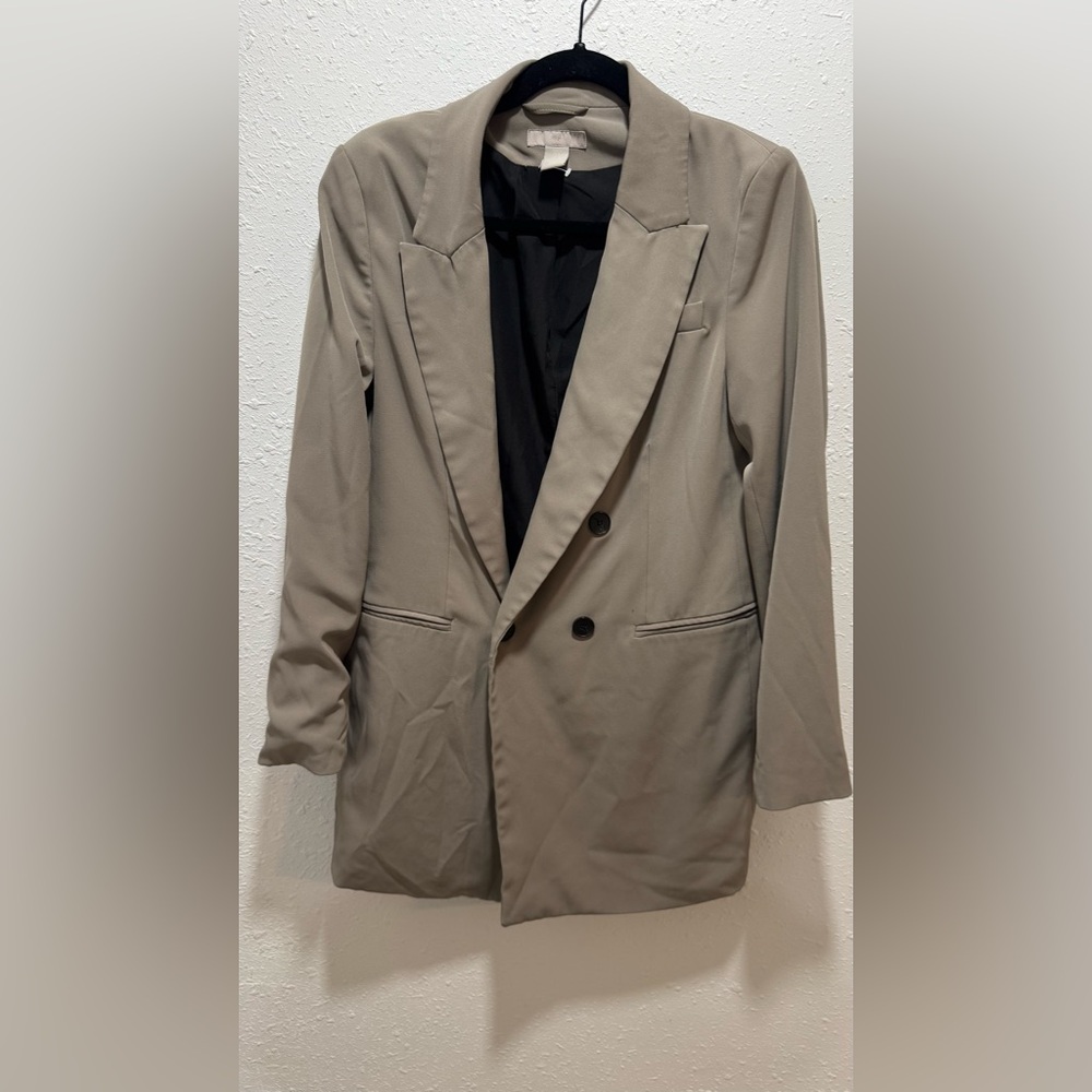 H&M Women's Beige Double-Breasted Blazer